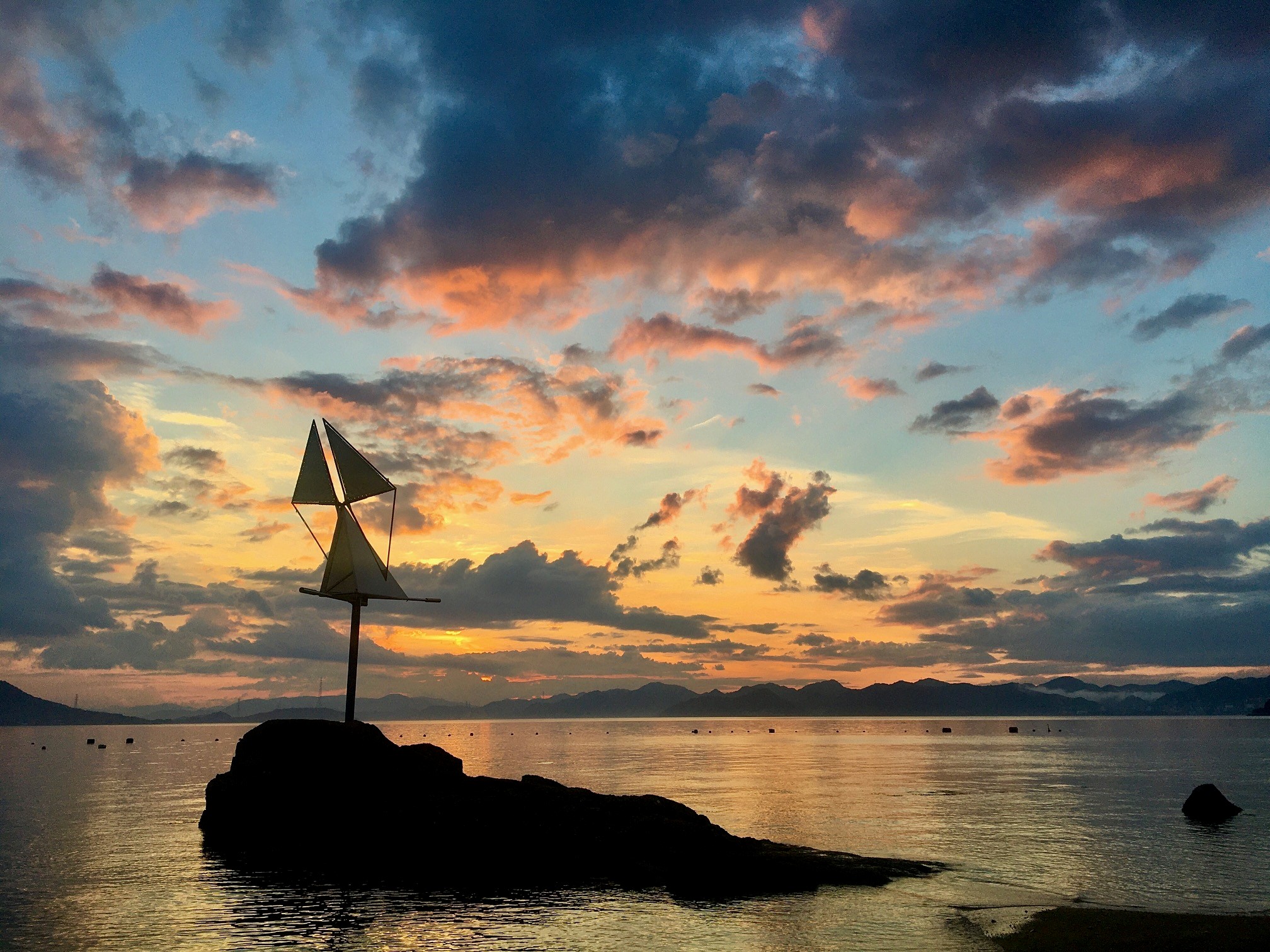 瀬戸内の夕暮れ風景